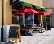 gemütlich Essen gehen oder Kaffee trinken im Luca's Immenstadt im Allgäu - Tagesessen, Frühstück, Mittagessen, Grillabende im Luca's Café und Restaurant - gut Essen im Allgäu - Business Lunch - Tagesgerichte - Aboessen - Mittagstisch